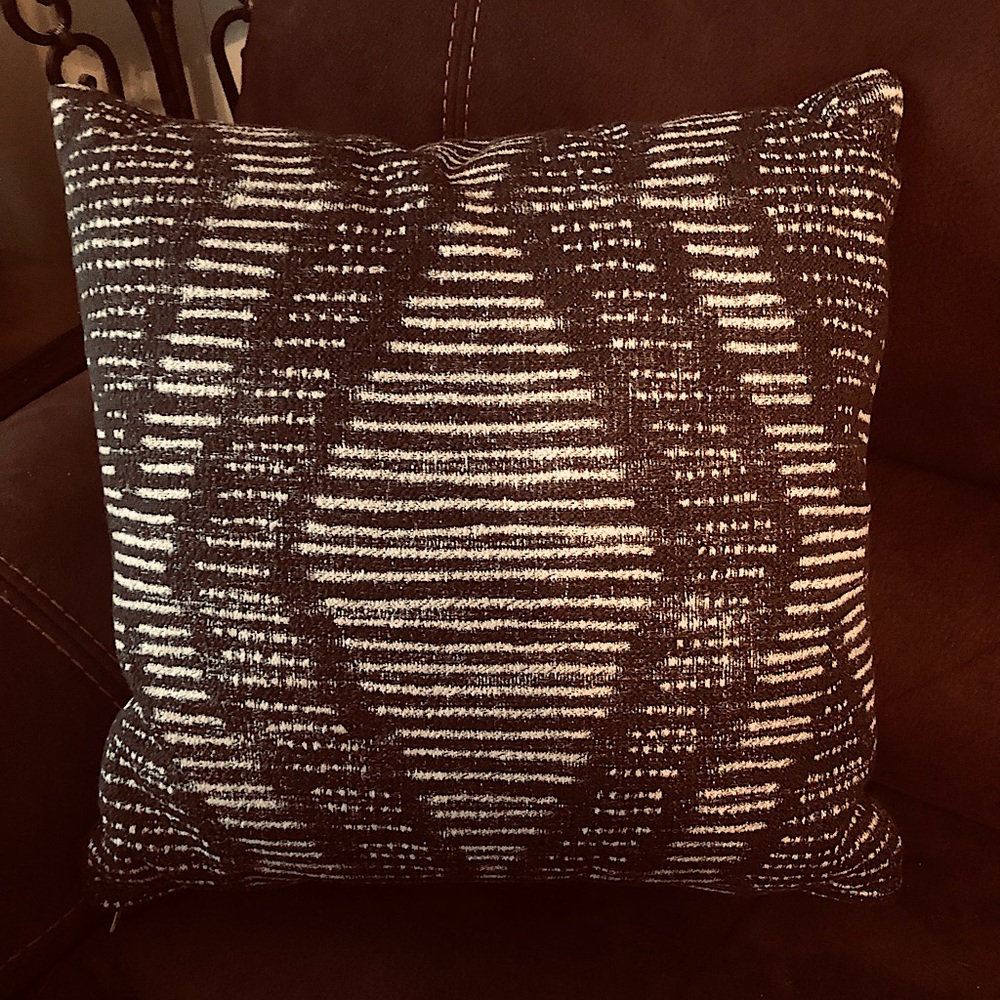 18x18 Accent Pillow. Gray and Off-White